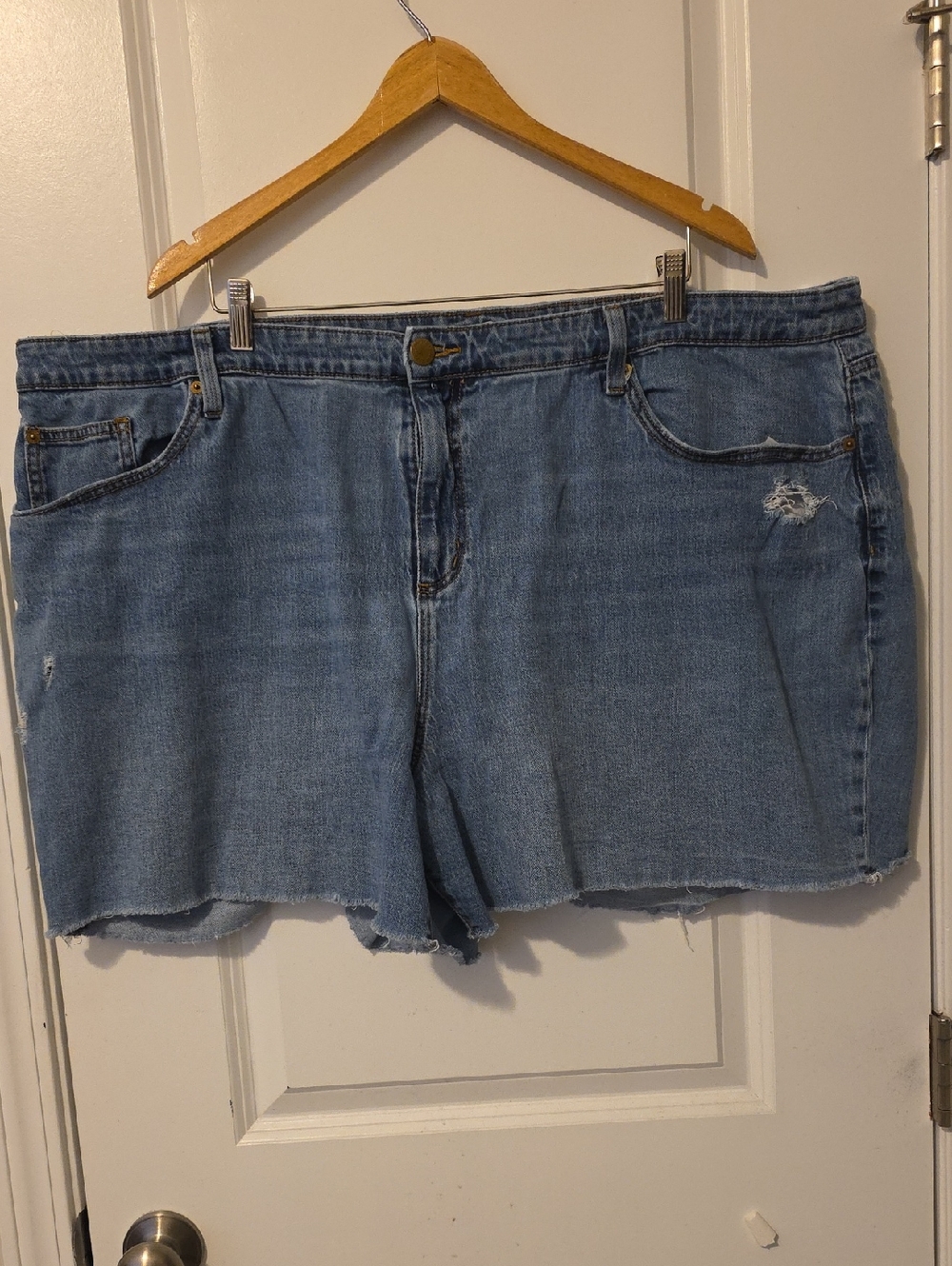 Universal Thread Boyfriend Short  Size 26W
